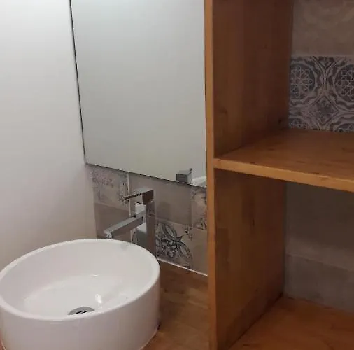 Maison 2 Chambres, Cosy, Proche Metro *